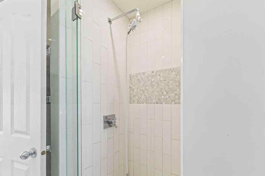 MLS® A2252529 - 30 Spring Mews SW in Springbank Hill Calgary, Residential