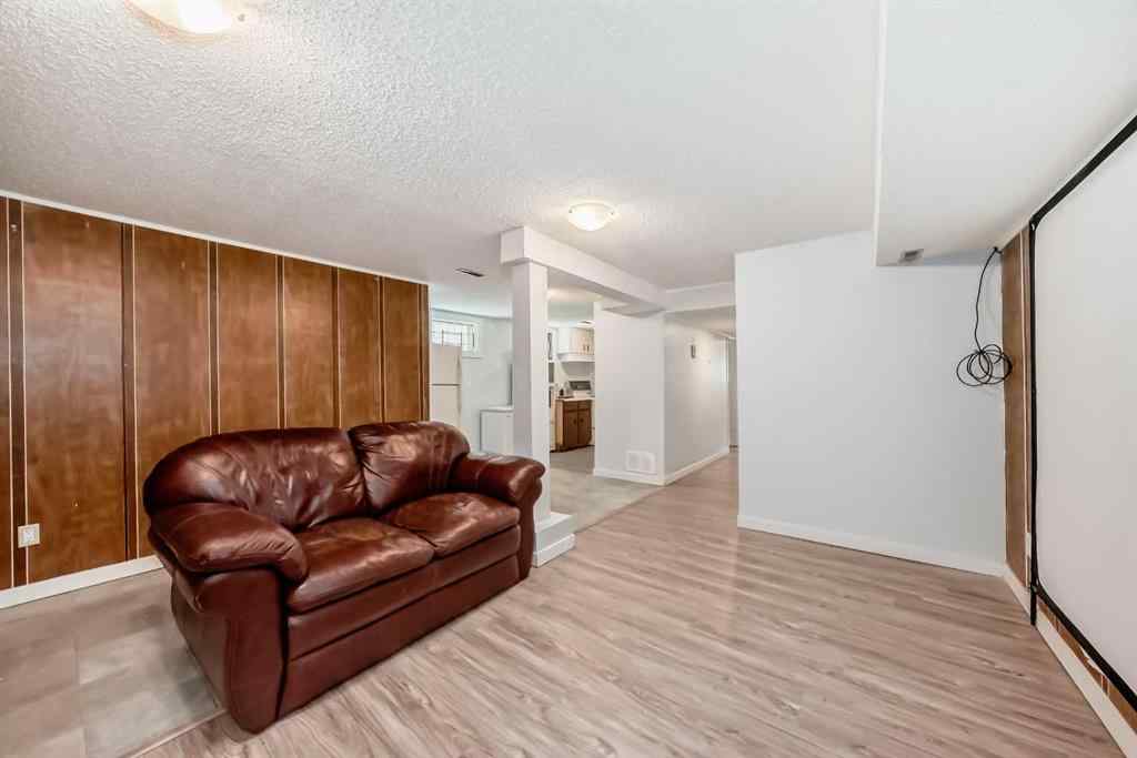 MLS® A2252530 - 2833 9 Avenue SE in Albert Park/Radisson Heights Calgary, Residential