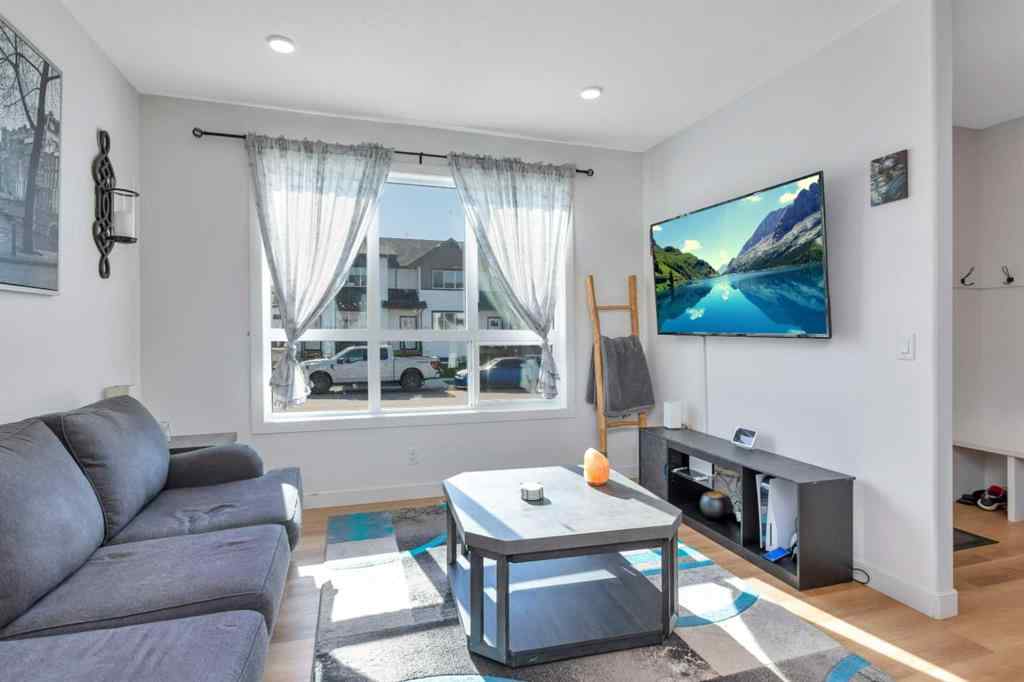 MLS® A2252535 - 25 Inglis Crescent  in Iron Gate Sylvan Lake, Residential