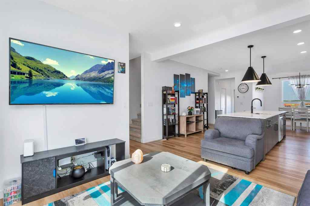 MLS® A2252535 - 25 Inglis Crescent  in Iron Gate Sylvan Lake, Residential