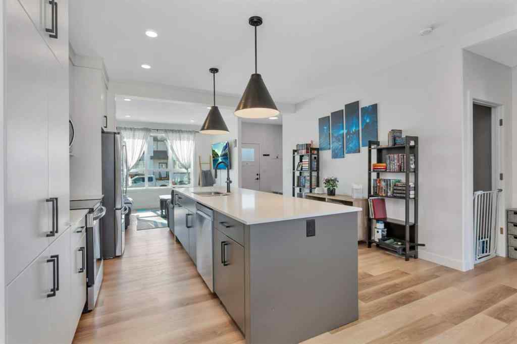MLS® A2252535 - 25 Inglis Crescent  in Iron Gate Sylvan Lake, Residential