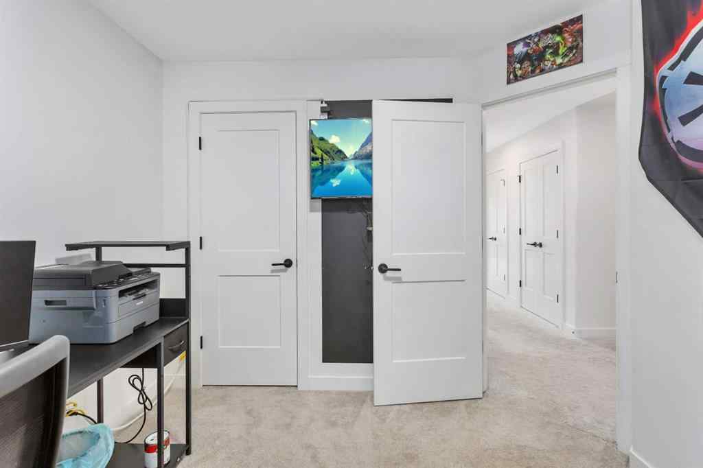 MLS® A2252535 - 25 Inglis Crescent  in Iron Gate Sylvan Lake, Residential