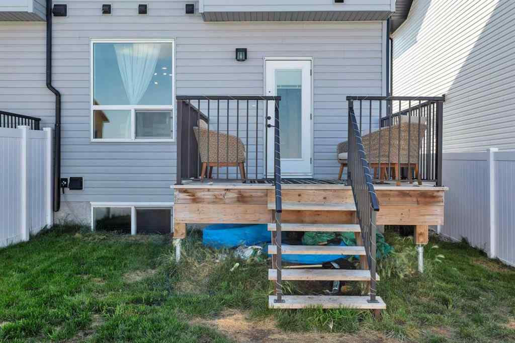 MLS® A2252535 - 25 Inglis Crescent  in Iron Gate Sylvan Lake, Residential