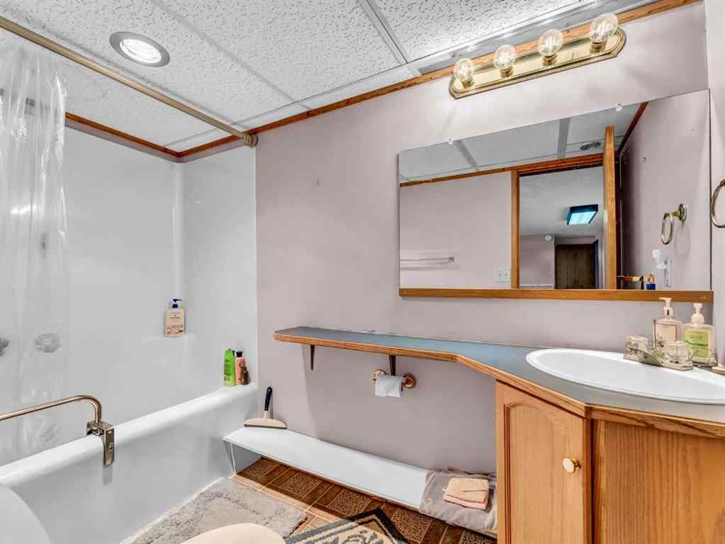 MLS® A2252537 - 338 2 Street SW in NONE Redcliff, Residential