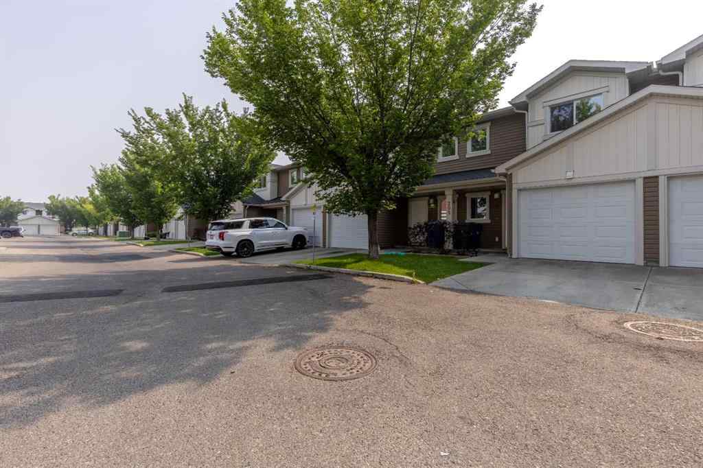 MLS® A2252538 - Unit #2 205 Silkstone Road W in Copperwood Lethbridge, Residential