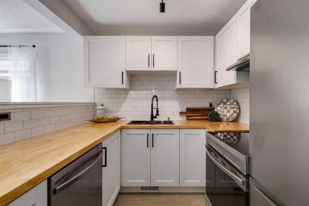 MLS® A2252540 - 16 Millrise Green SW in Millrise Calgary, Residential