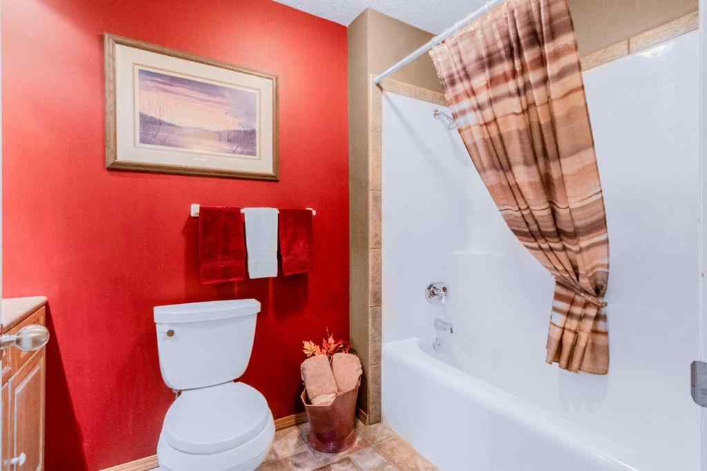 MLS® A2252543 - 8 Mt Copper Green SE in McKenzie Lake Calgary, Residential