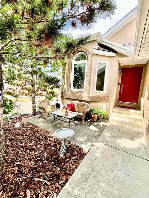 MLS® A2252543 - 8 Mt Copper Green SE in McKenzie Lake Calgary, Residential