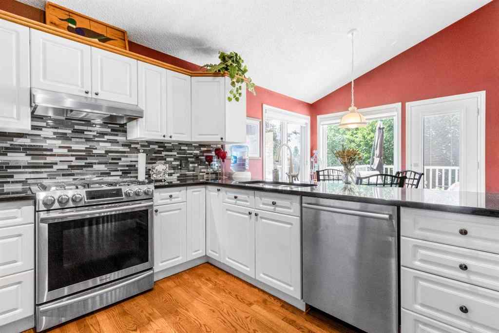 MLS® A2252543 - 8 Mt Copper Green SE in McKenzie Lake Calgary, Residential