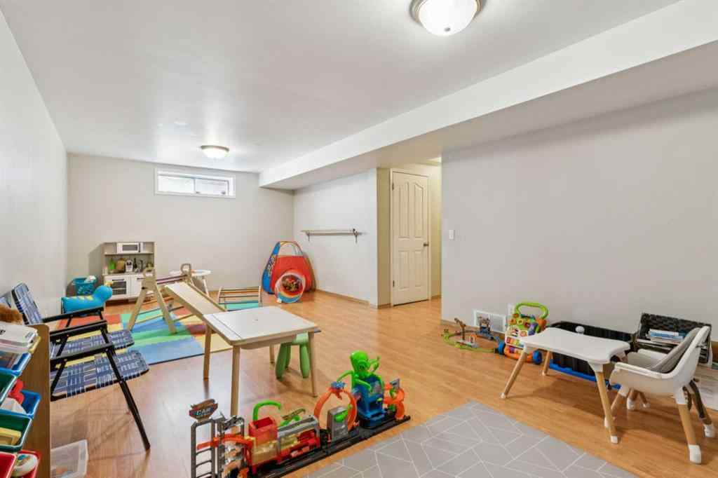MLS® A2252556 - 42 Somerside Place SW in Somerset Calgary, Residential