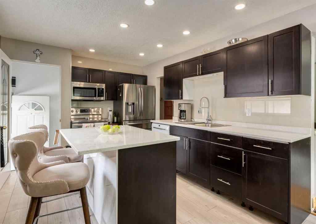 MLS® A2252563 - 1040 16 Street NE in Mayland Heights Calgary, Residential