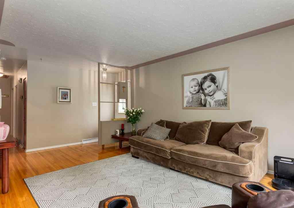 MLS® A2252563 - 1040 16 Street NE in Mayland Heights Calgary, Residential