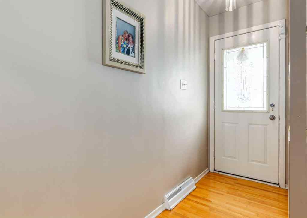 MLS® A2252563 - 1040 16 Street NE in Mayland Heights Calgary, Residential