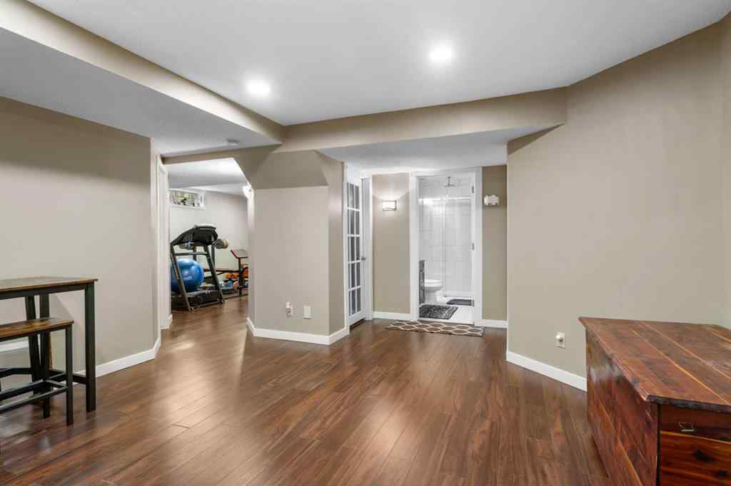 MLS® A2252570 - 87 Shawnee Crescent SW in Shawnee Slopes Calgary, Residential