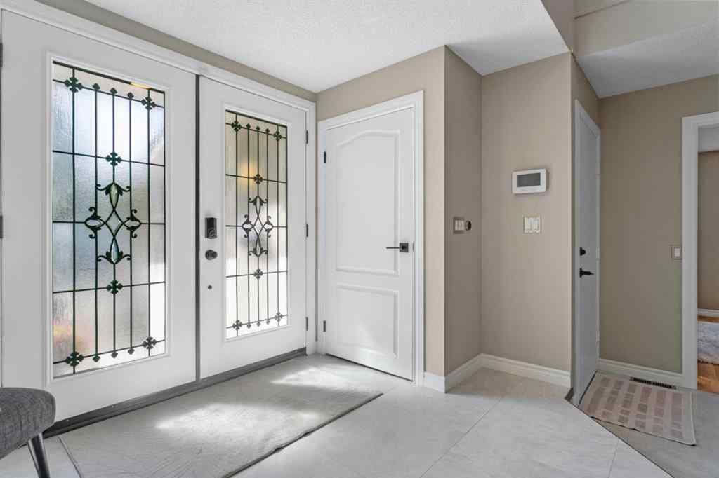 MLS® A2252570 - 87 Shawnee Crescent SW in Shawnee Slopes Calgary, Residential