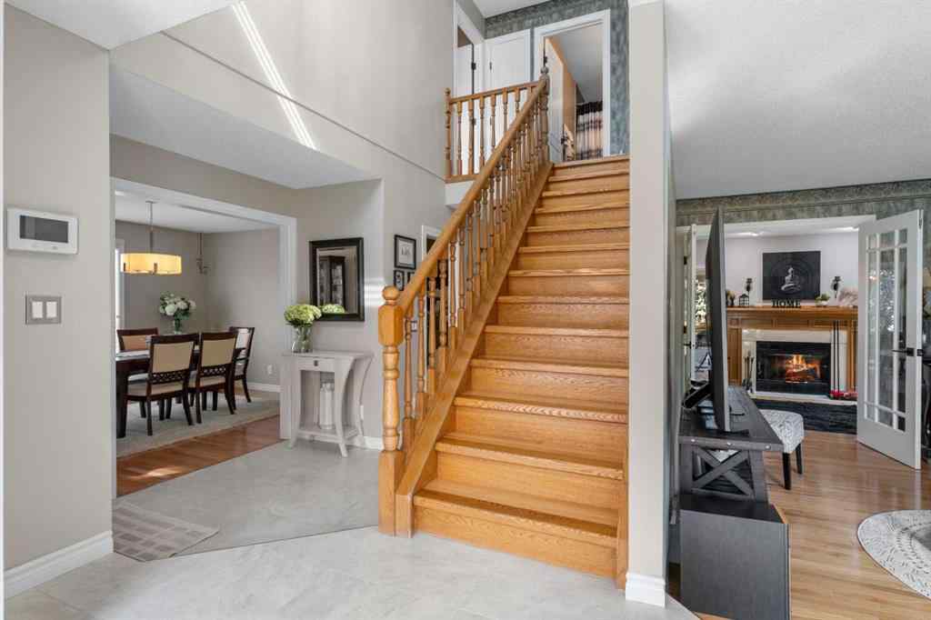MLS® A2252570 - 87 Shawnee Crescent SW in Shawnee Slopes Calgary, Residential