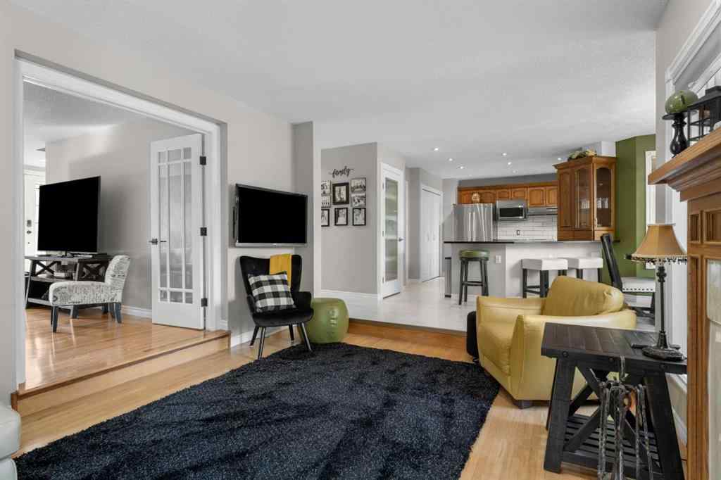 MLS® A2252570 - 87 Shawnee Crescent SW in Shawnee Slopes Calgary, Residential