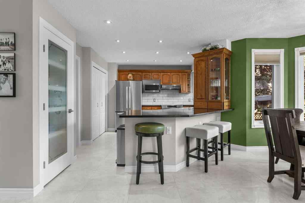 MLS® A2252570 - 87 Shawnee Crescent SW in Shawnee Slopes Calgary, Residential