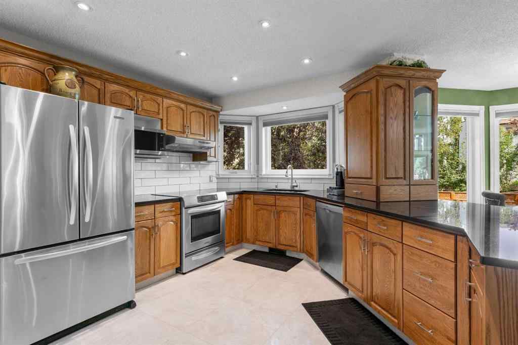 MLS® A2252570 - 87 Shawnee Crescent SW in Shawnee Slopes Calgary, Residential