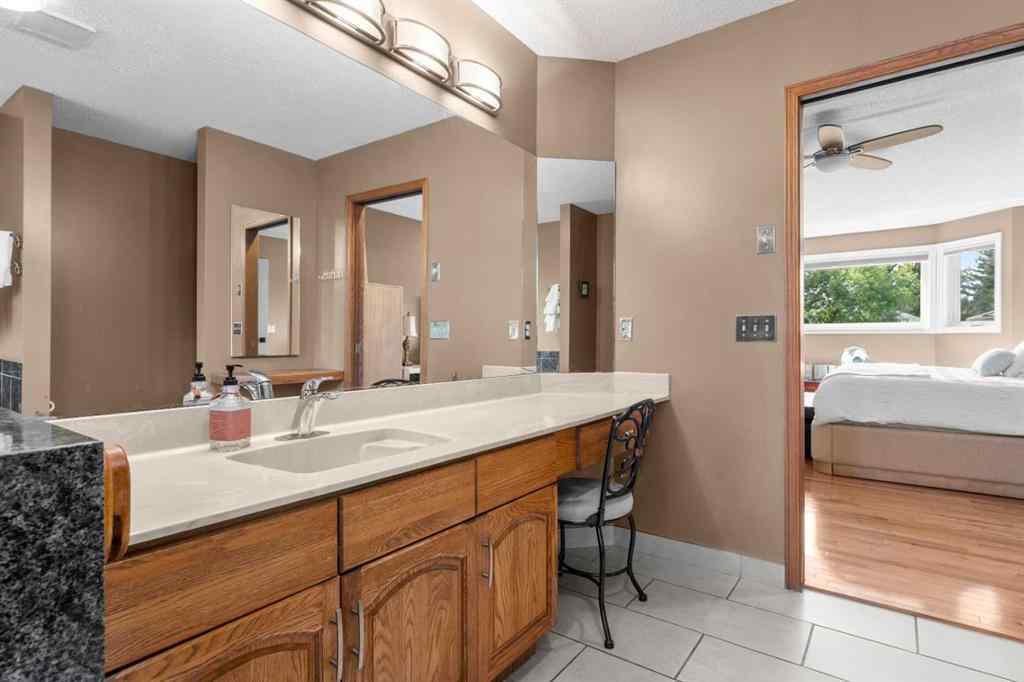 MLS® A2252570 - 87 Shawnee Crescent SW in Shawnee Slopes Calgary, Residential