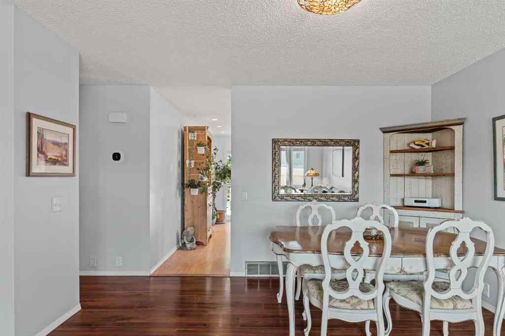 MLS® A2252571 - 20 Hunters Gate  in Hunters Glen Okotoks, Residential