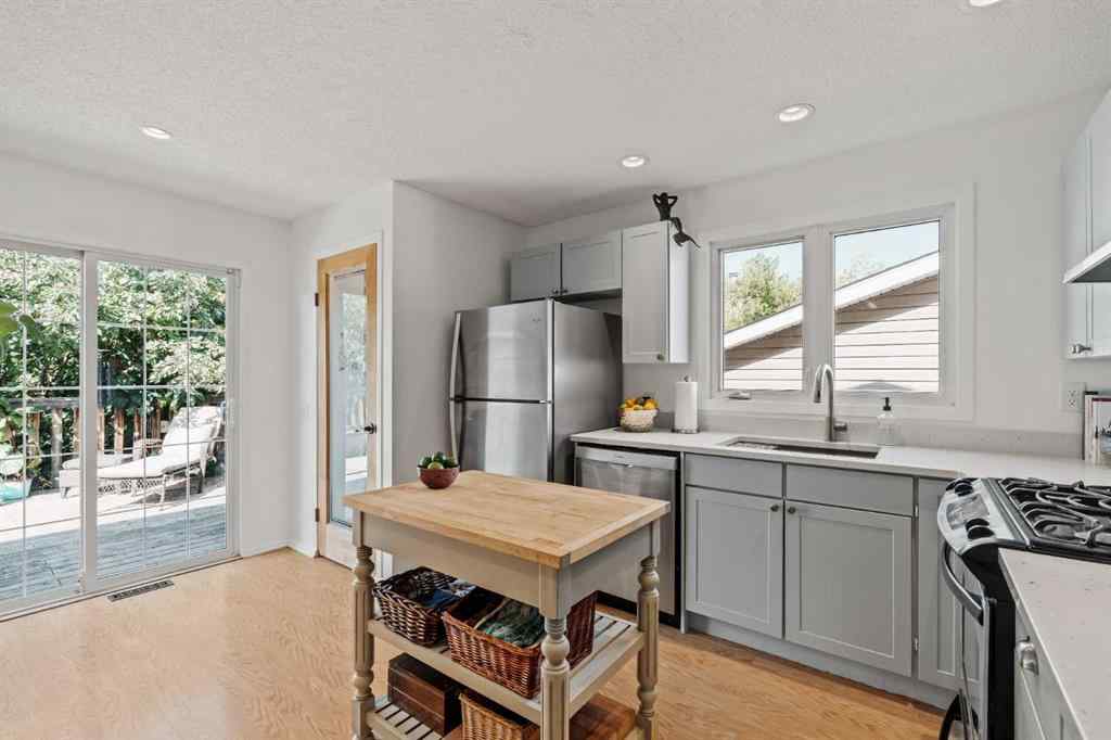 MLS® A2252571 - 20 Hunters Gate  in Hunters Glen Okotoks, Residential