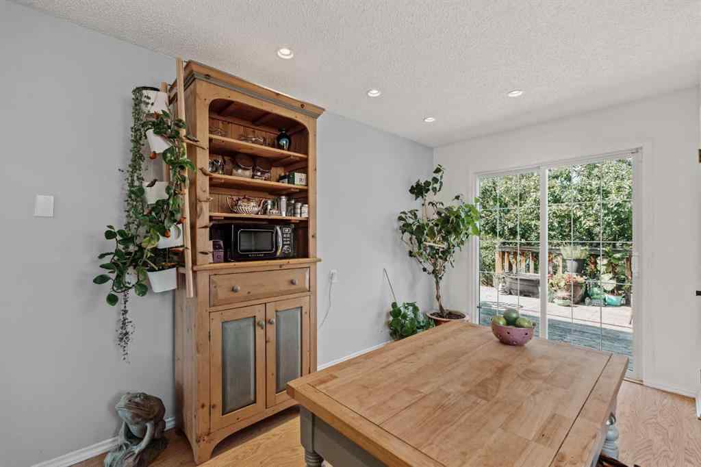 MLS® A2252571 - 20 Hunters Gate  in Hunters Glen Okotoks, Residential