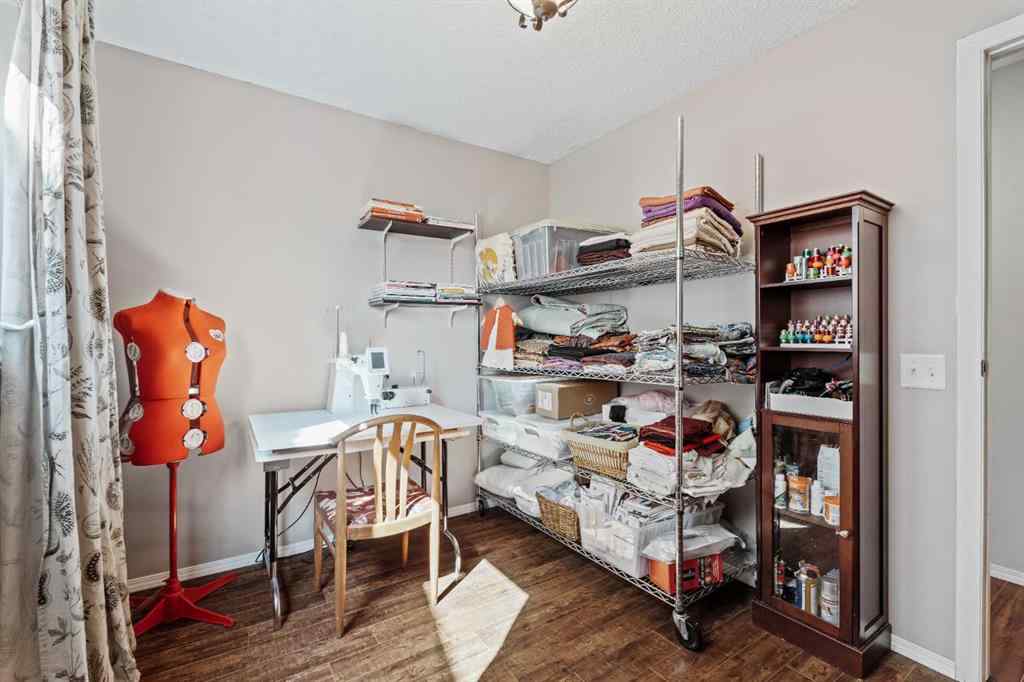 MLS® A2252571 - 20 Hunters Gate  in Hunters Glen Okotoks, Residential