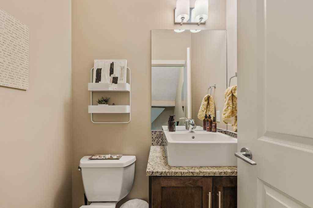 MLS® A2252572 - Unit #1 1930 35 Street SW in Killarney/Glengarry Calgary, Residential