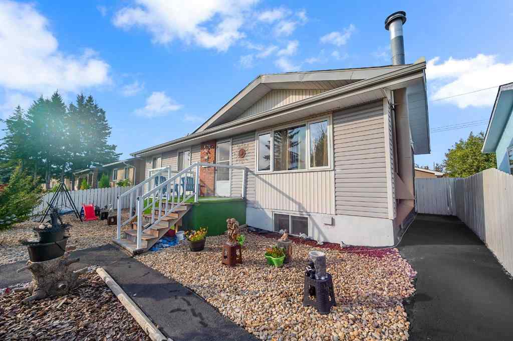 MLS® A2252582 - 5848 Maddock Drive NE in Marlborough Park Calgary, Residential