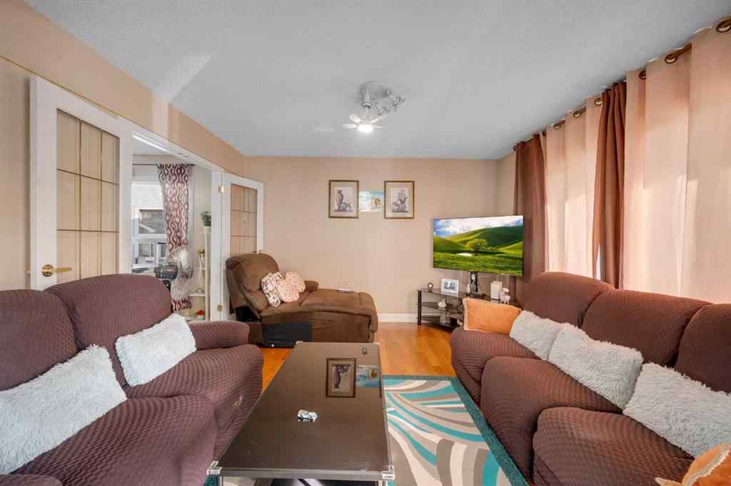 MLS® A2252582 - 5848 Maddock Drive NE in Marlborough Park Calgary, Residential