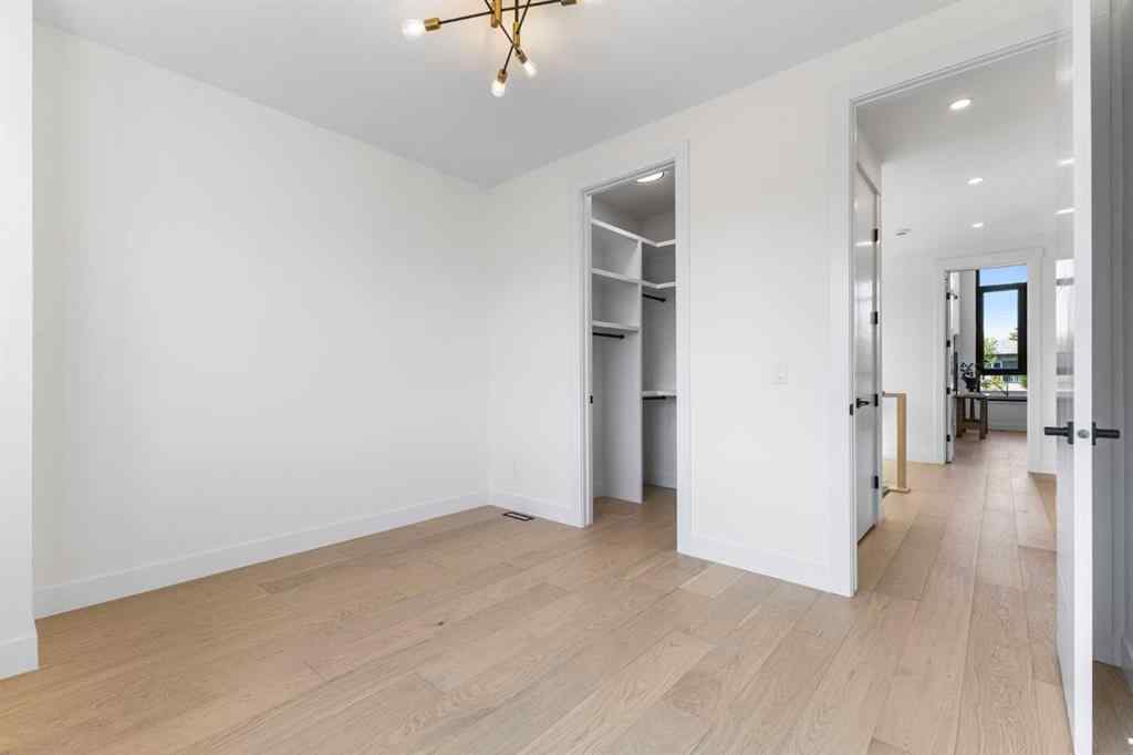 MLS® A2252583 - 3716 44 Street SW in Glenbrook Calgary, Residential