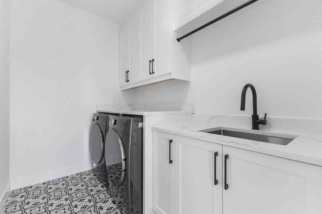 MLS® A2252583 - 3716 44 Street SW in Glenbrook Calgary, Residential