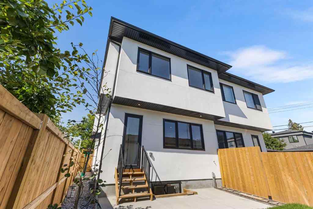 MLS® A2252583 - 3716 44 Street SW in Glenbrook Calgary, Residential
