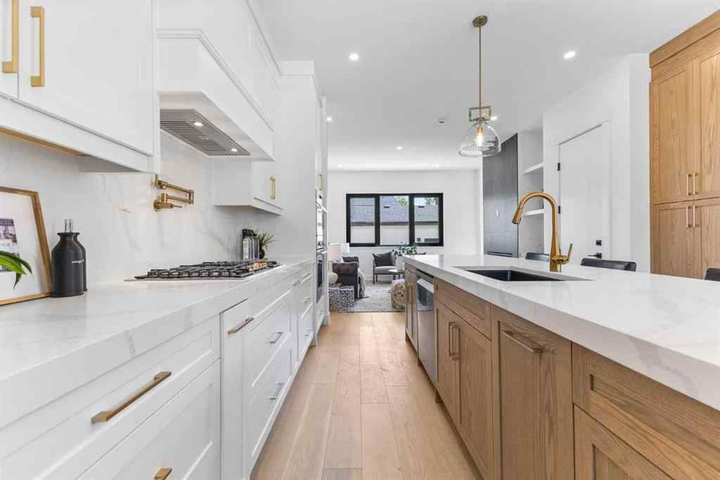 MLS® A2252583 - 3716 44 Street SW in Glenbrook Calgary, Residential