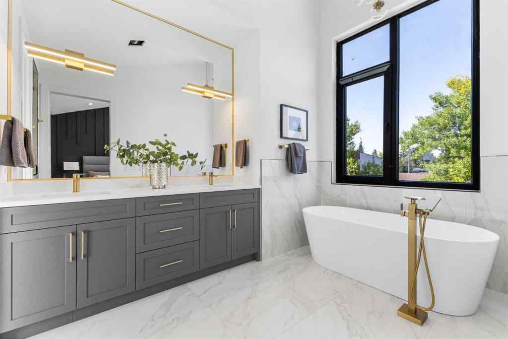 MLS® A2252583 - 3716 44 Street SW in Glenbrook Calgary, Residential