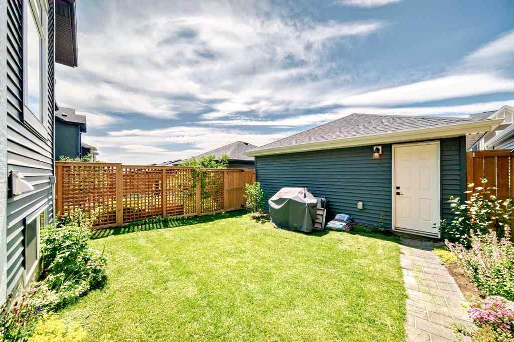 MLS® A2252595 - 39 Sunrise Heights  in Sunset Ridge Cochrane, Residential