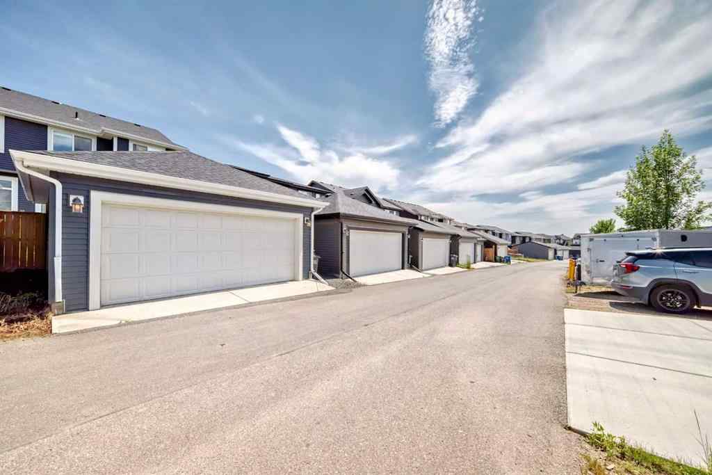 MLS® A2252595 - 39 Sunrise Heights  in Sunset Ridge Cochrane, Residential