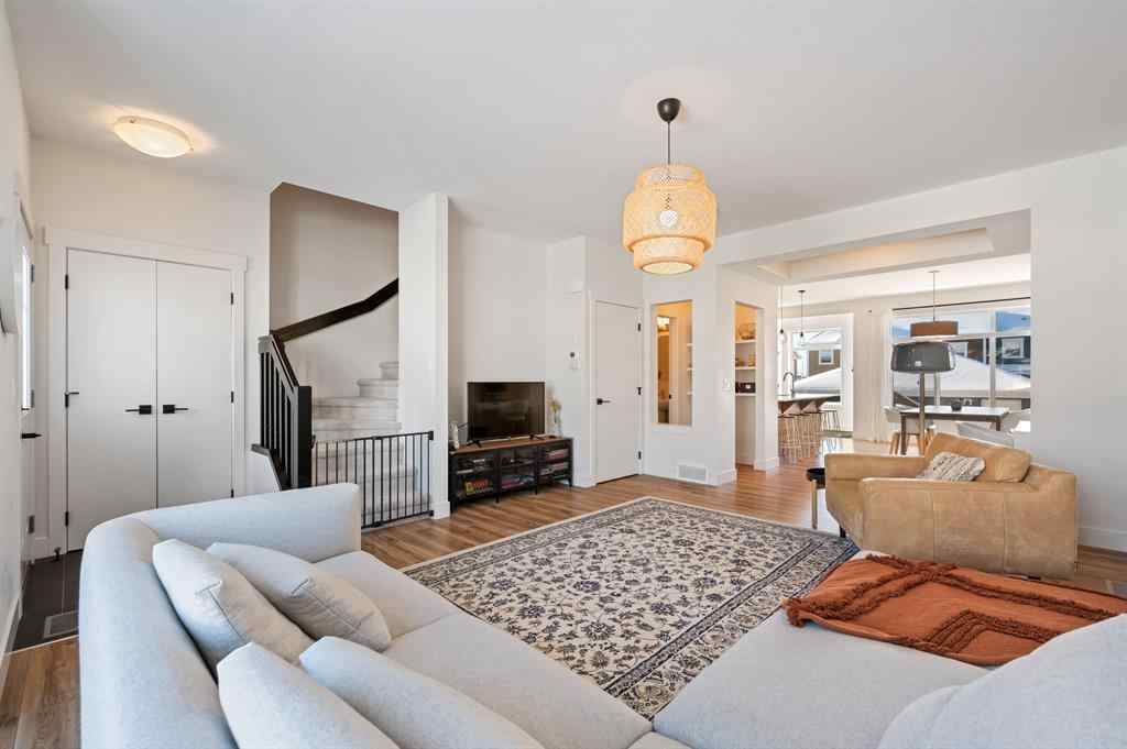 MLS® A2252595 - 39 Sunrise Heights  in Sunset Ridge Cochrane, Residential