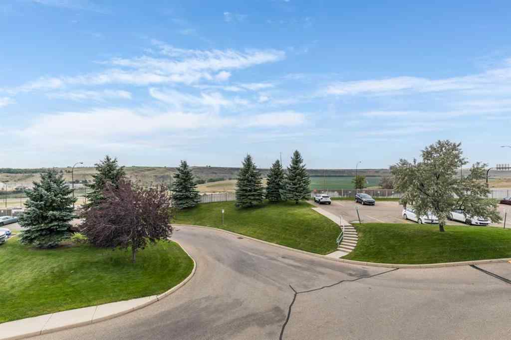 MLS® A2252604 - Unit #220 1648 Saamis Drive NW in Northwest Crescent Heights Medicine Hat, Residential