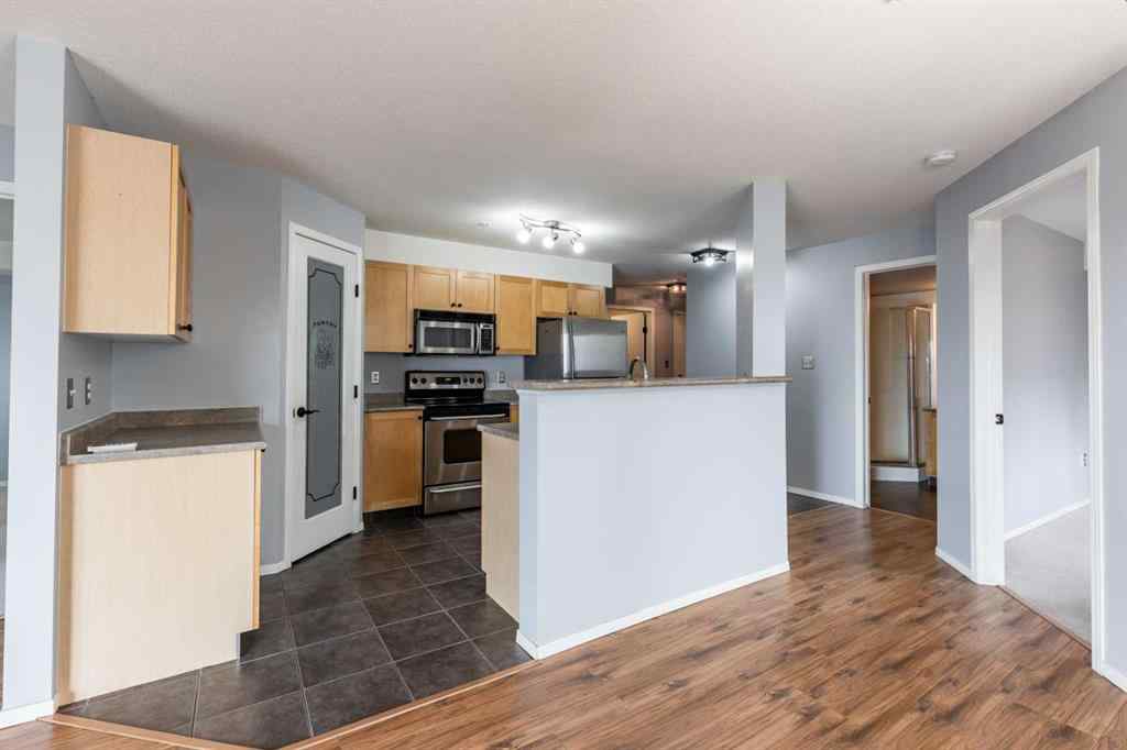 MLS® A2252604 - Unit #220 1648 Saamis Drive NW in Northwest Crescent Heights Medicine Hat, Residential