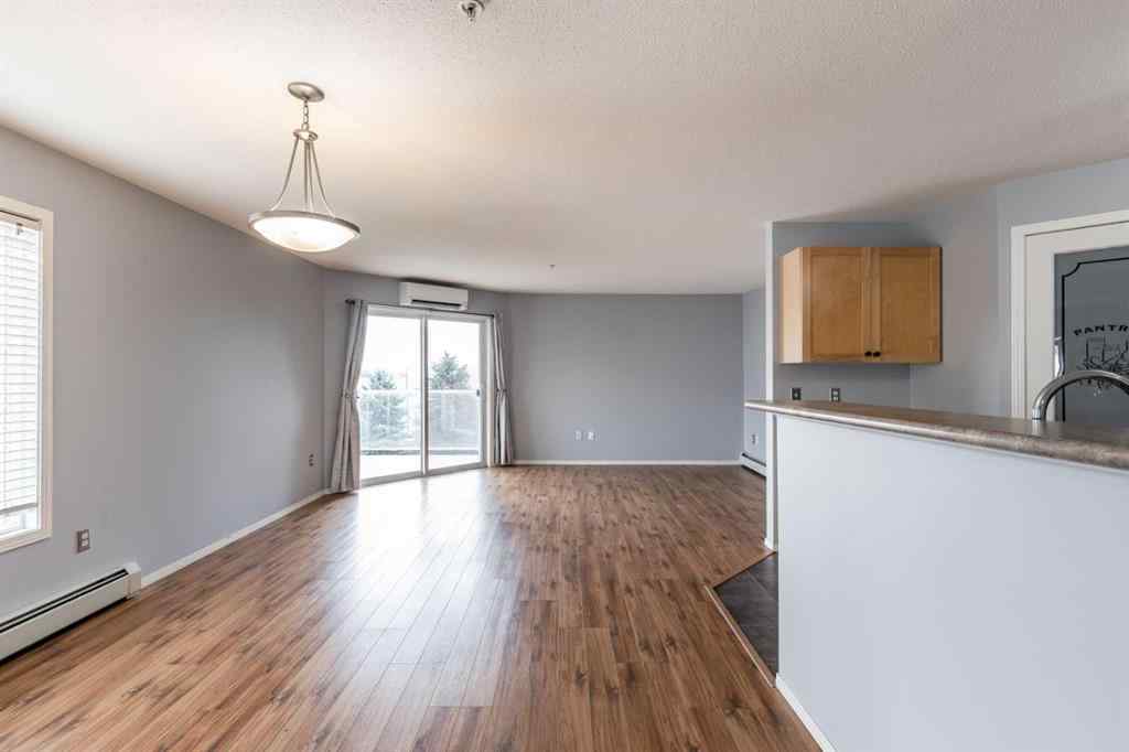 MLS® A2252604 - Unit #220 1648 Saamis Drive NW in Northwest Crescent Heights Medicine Hat, Residential