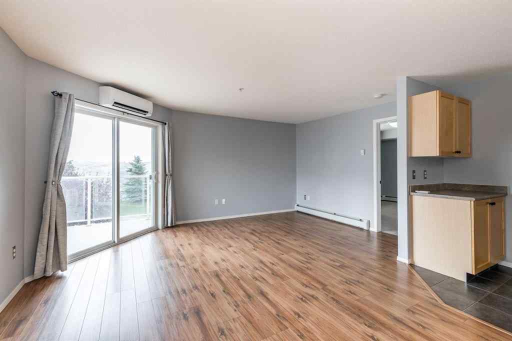 MLS® A2252604 - Unit #220 1648 Saamis Drive NW in Northwest Crescent Heights Medicine Hat, Residential
