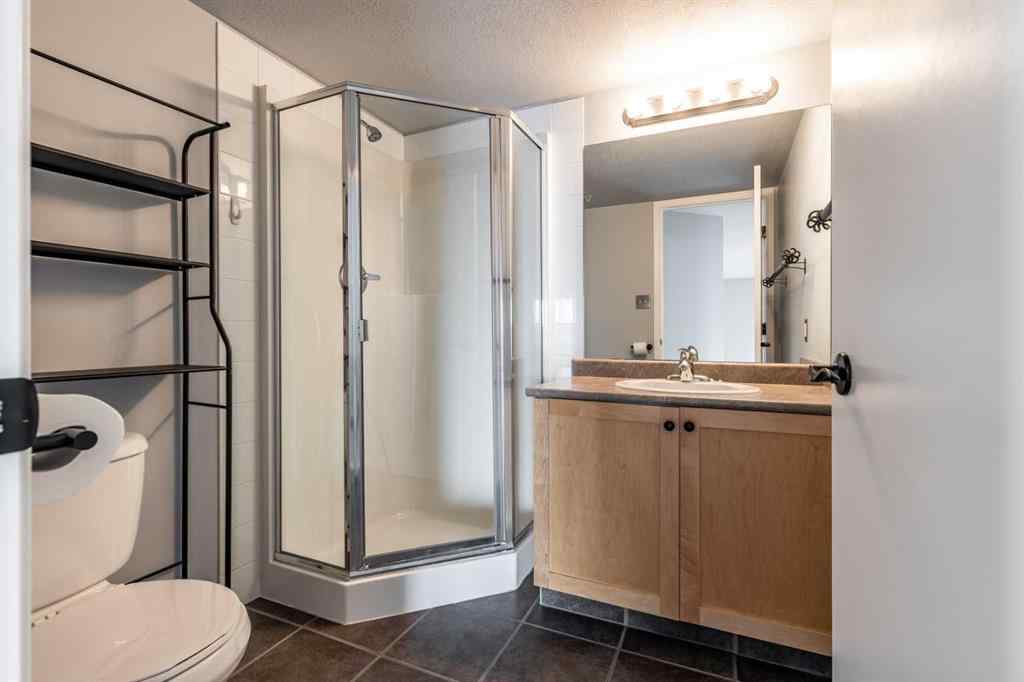 MLS® A2252604 - Unit #220 1648 Saamis Drive NW in Northwest Crescent Heights Medicine Hat, Residential