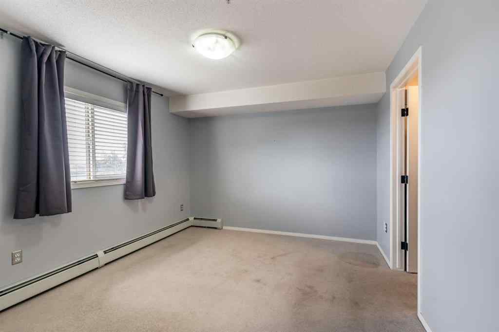 MLS® A2252604 - Unit #220 1648 Saamis Drive NW in Northwest Crescent Heights Medicine Hat, Residential