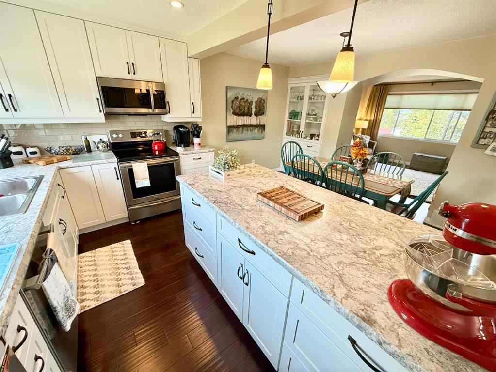 MLS® A2252606 - Unit #324 457 COLLINGE Road  in Hillcrest Hinton, Residential