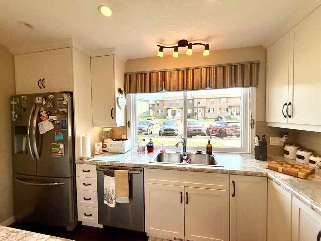 MLS® A2252606 - Unit #324 457 COLLINGE Road  in Hillcrest Hinton, Residential