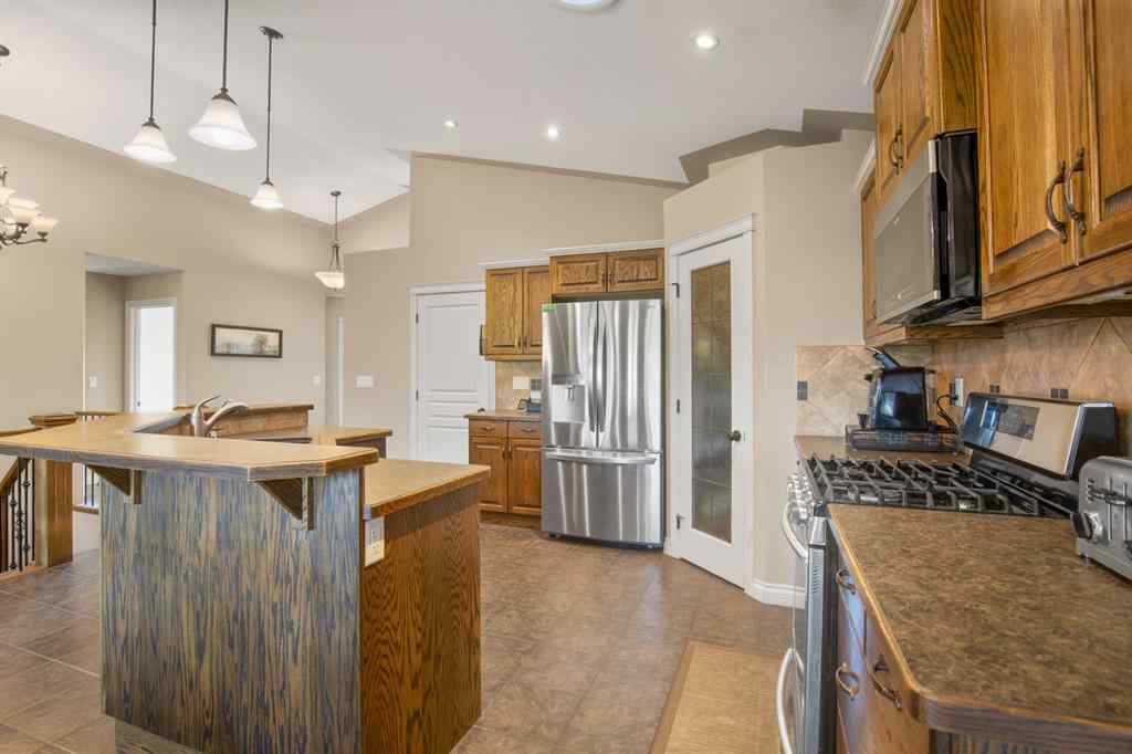 MLS® A2252609 - 87 Valentine Crescent  in Vanier Woods Red Deer, Residential