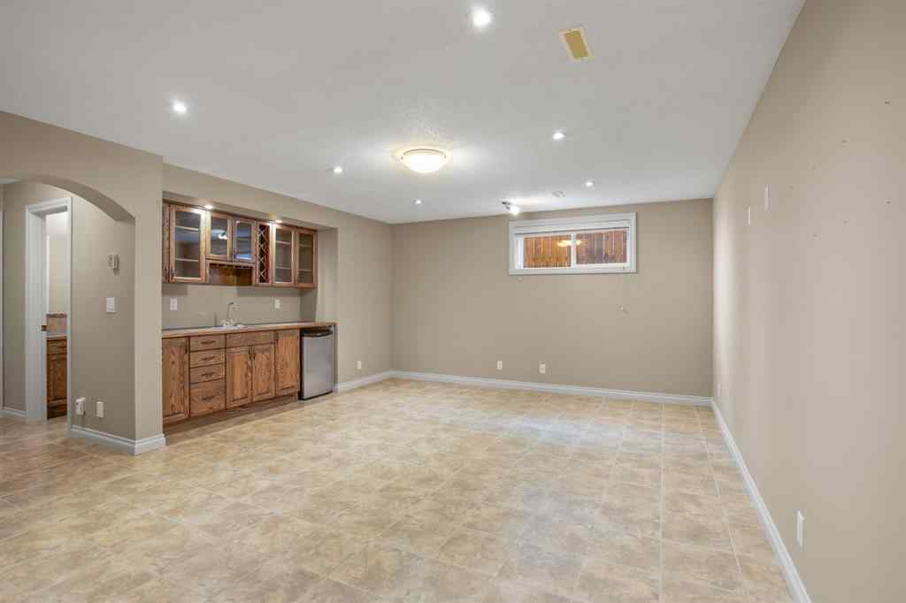MLS® A2252609 - 87 Valentine Crescent  in Vanier Woods Red Deer, Residential