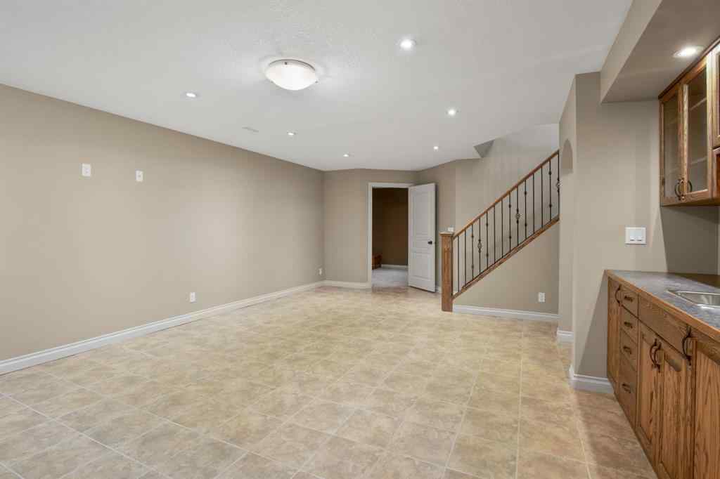 MLS® A2252609 - 87 Valentine Crescent  in Vanier Woods Red Deer, Residential